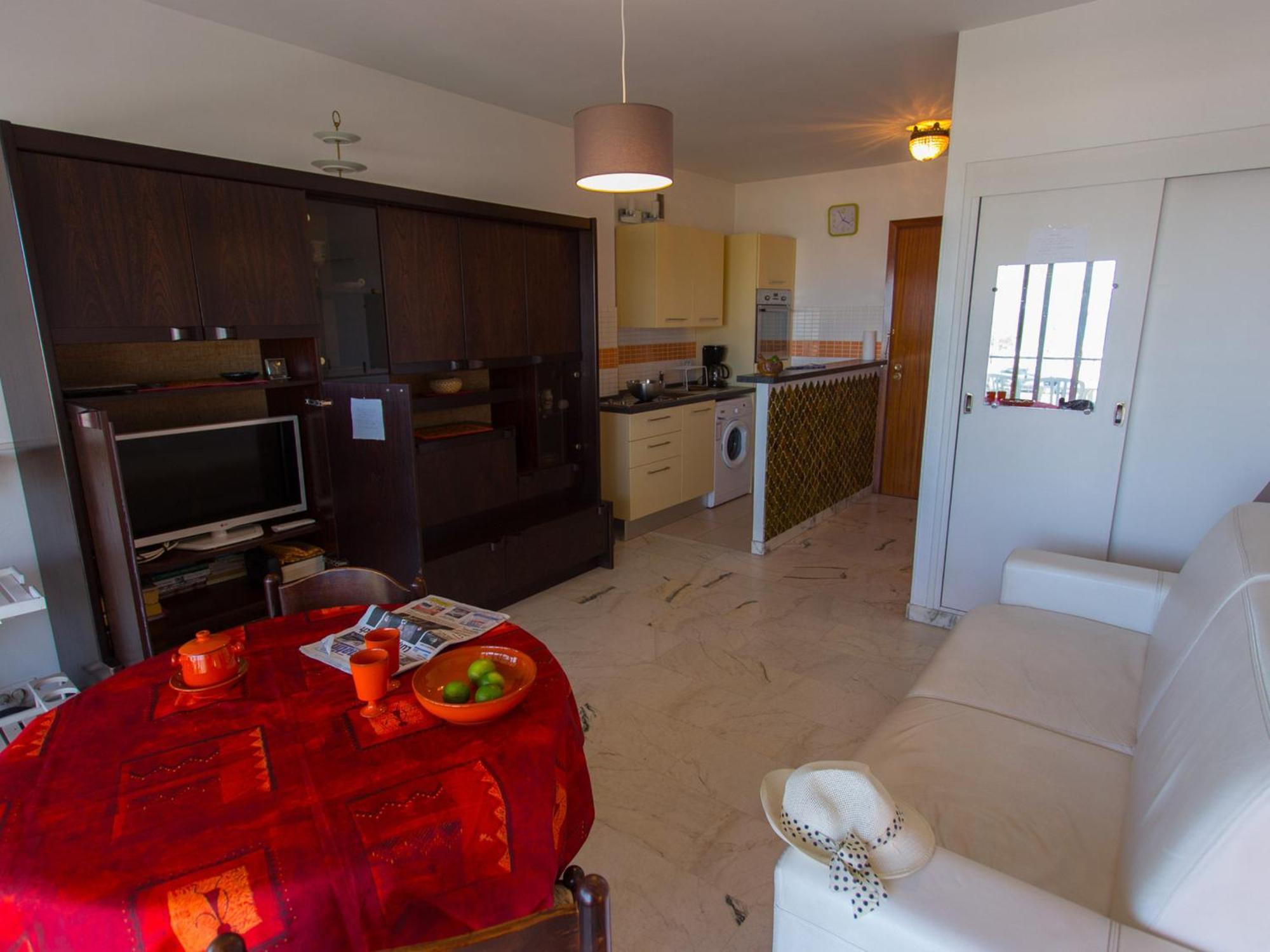 Studio Moderne Avec Terrasse Proche Plages Et Centre, Wifi Gratuit - Fr-1-196-216 Menton Exterior photo